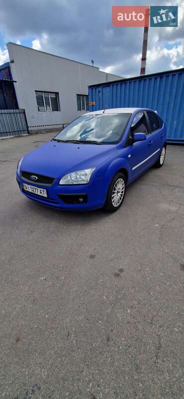 Хэтчбек Ford Focus 2006 в 