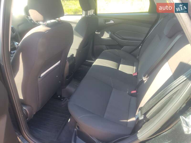 Седан Ford Focus 2015 в Чернігові
