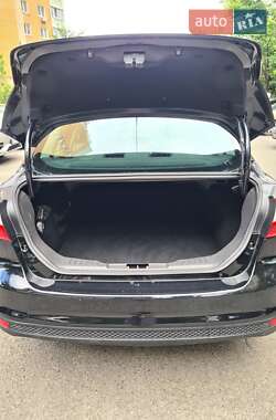 Седан Ford Focus 2012 в 