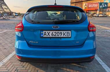 Хэтчбек Ford Focus 2016 в 