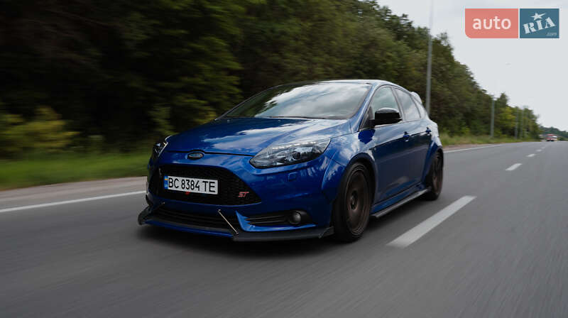 Хэтчбек Ford Focus 2013 в Львове