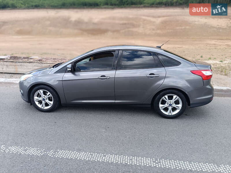 Седан Ford Focus 2013 в 