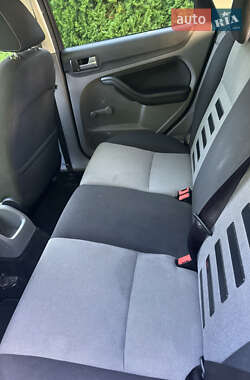 Универсал Ford Focus 2010 в 