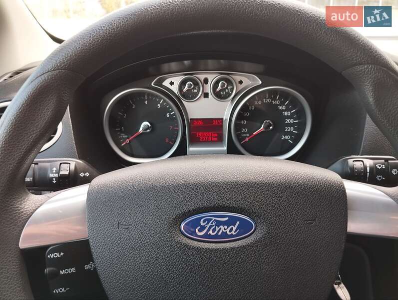 Универсал Ford Focus 2010 в Киеве фото 3 Универсал Ford Focus 2010 в Киеве