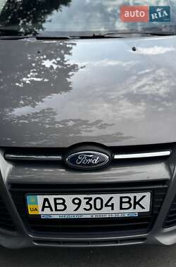 Хэтчбек Ford Focus 2011 в 