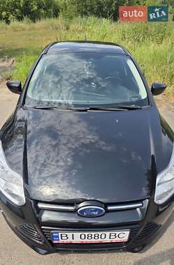 Хэтчбек Ford Focus 2011 в 