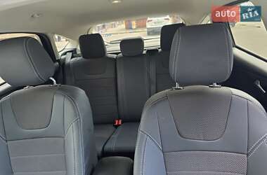Хэтчбек Ford Focus 2011 в 