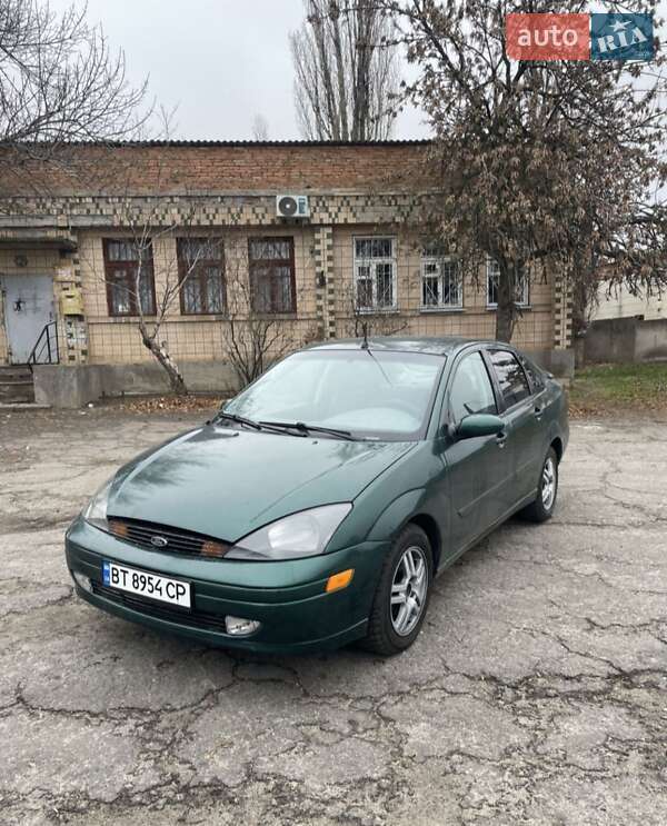Седан Ford Focus 2000 в 