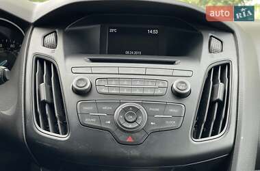 Хэтчбек Ford Focus 2015 в 