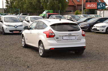 Хэтчбек Ford Focus 2013 в 