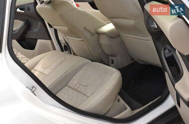Хэтчбек Ford Focus 2013 в 