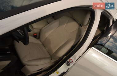 Хэтчбек Ford Focus 2013 в 