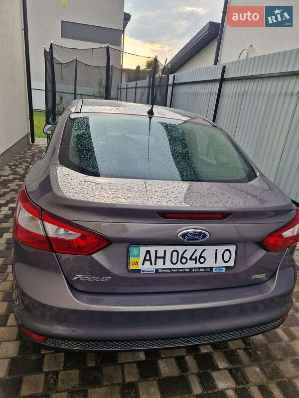 Седан Ford Focus 2013 в Киеве фото 15 Седан Ford Focus 2013 в Киеве