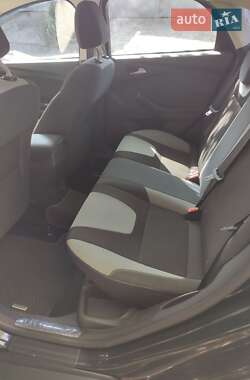 Седан Ford Focus 2012 в 