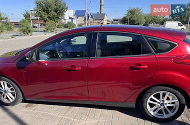 Хэтчбек Ford Focus 2016 в 