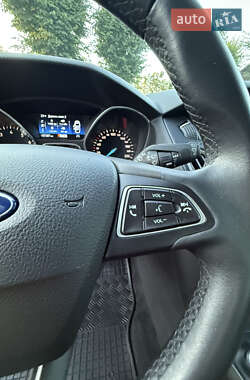 Хэтчбек Ford Focus 2017 в 