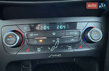 Хэтчбек Ford Focus 2017 в 