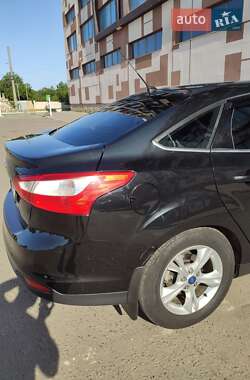 Седан Ford Focus 2012 в 