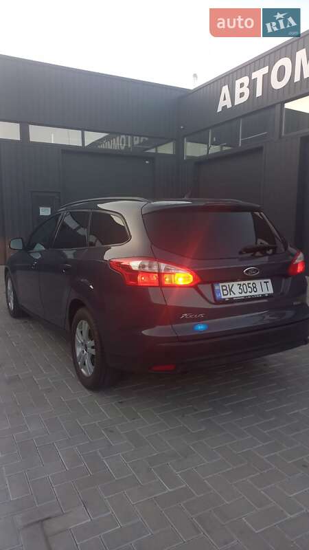 Універсал Ford Focus 2011 в Сарнах