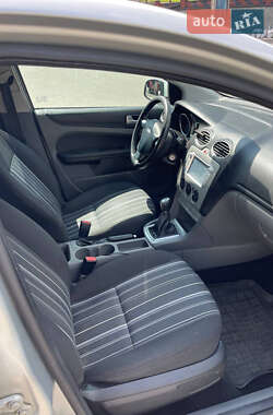 Хэтчбек Ford Focus 2008 в 