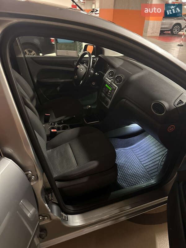 Хэтчбек Ford Focus 2005 в Ужгороде