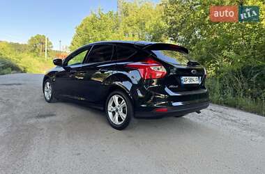 Хэтчбек Ford Focus 2012 в 