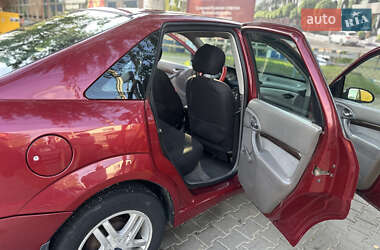 Седан Ford Focus 2000 в 