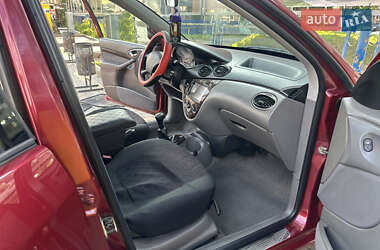 Седан Ford Focus 2000 в 