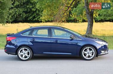 Седан Ford Focus 2016 в 