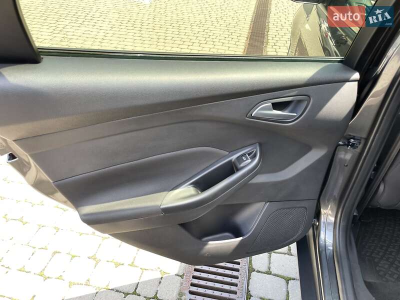 Хэтчбек Ford Focus 2017 в Львове