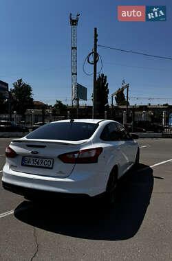 Седан Ford Focus 2013 в 