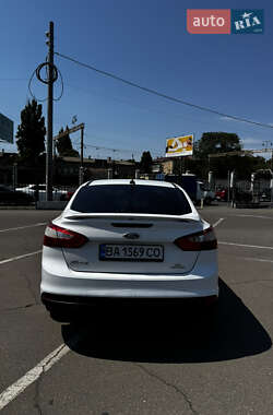Седан Ford Focus 2013 в 