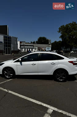Седан Ford Focus 2013 в 