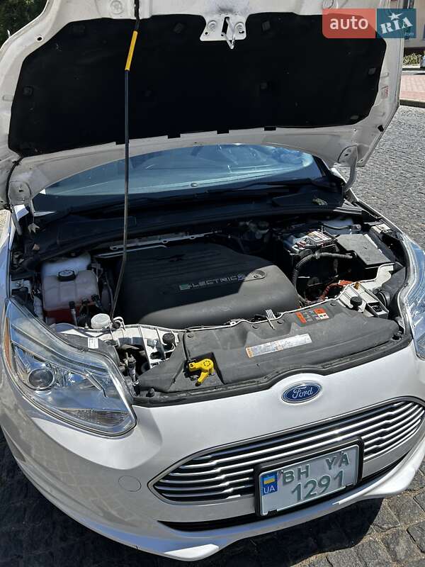 Хэтчбек Ford Focus 2012 в Черноморске