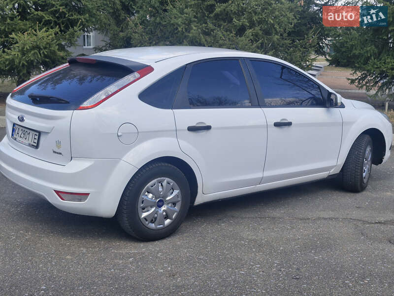 Хэтчбек Ford Focus 2011 в Житомире