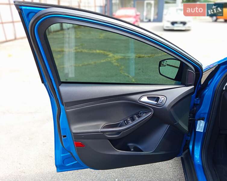 Хэтчбек Ford Focus 2016 в Киеве