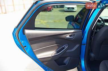 Хэтчбек Ford Focus 2016 в 
