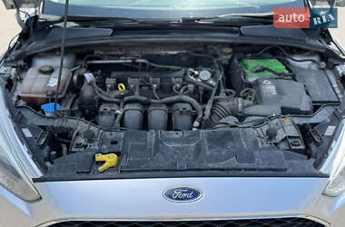 Седан Ford Focus 2015 в 