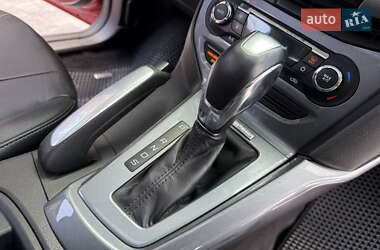 Хетчбек Ford Focus 2012 в 