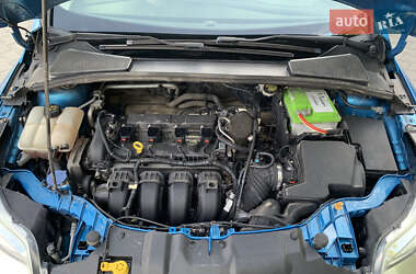 Хэтчбек Ford Focus 2014 в 