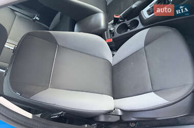 Хэтчбек Ford Focus 2014 в 
