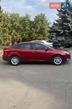 Седан Ford Focus 2015 в 