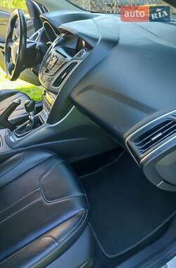 Универсал Ford Focus 2013 в 