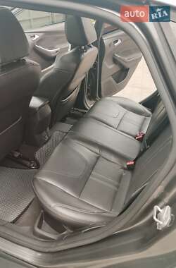 Седан Ford Focus 2013 в 