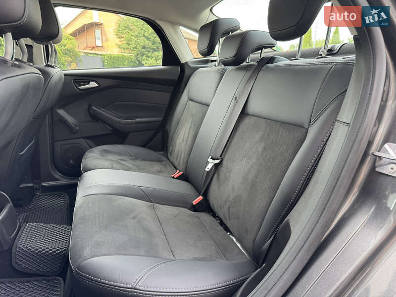 Седан Ford Focus 2015 в Виннице