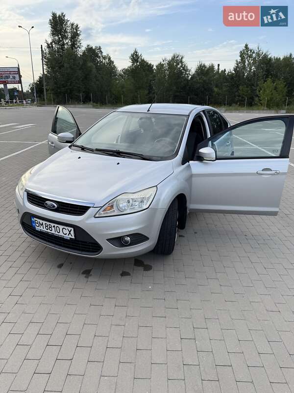 Хэтчбек Ford Focus 2010 в Сумах