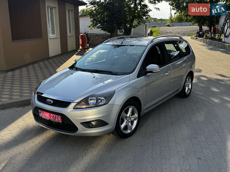 Универсал Ford Focus 2010 в Великой Багачке