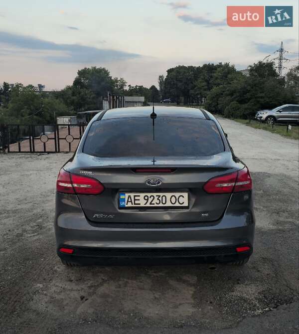 Седан Ford Focus 2015 в Днепре