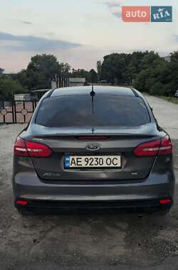 Седан Ford Focus 2015 в 