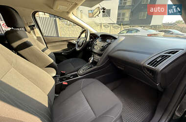 Седан Ford Focus 2015 в 